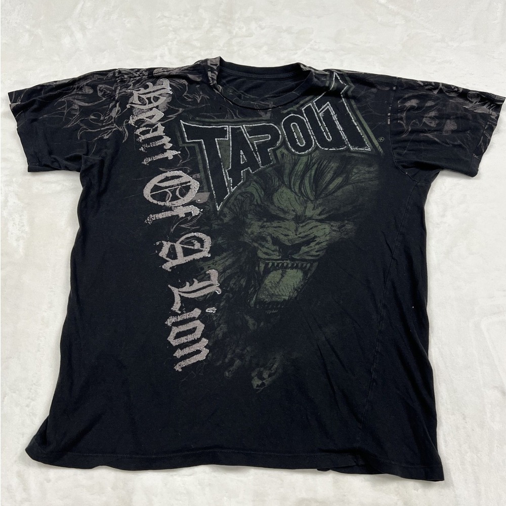 Tapout Graphic Tee Mens M Black Heart Of A Lion All Over Print MMA Shirt